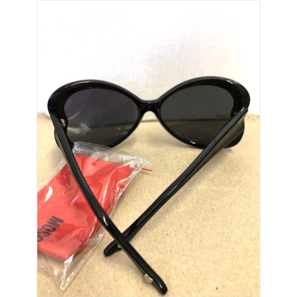 Moschino Sideways Heart Plastic Sunglasses - Picture 4 of 6